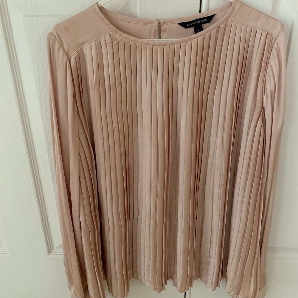 Elegant Pleated Blush Pink Top